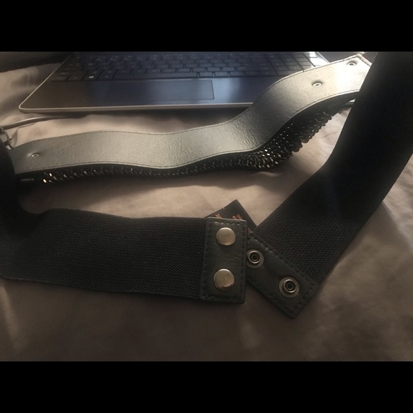 Belt - Picture 3 of 8
